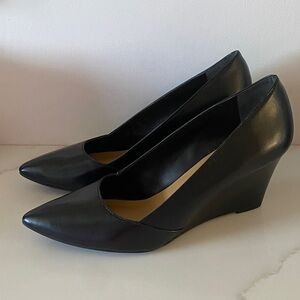 Franco Sarto Frankie Black Leather Pointed-Toe Wedge Pumps